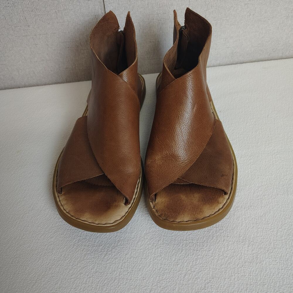 Born 6M Leather Sandals 70s Boho Lagenlook Granola Earthy Artisan Back Zip